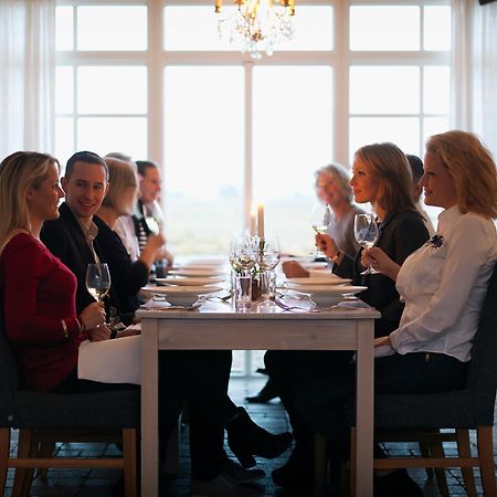 Blasingsborgs Gardshotell Pa Oesterlen Kivik Kültér fotó